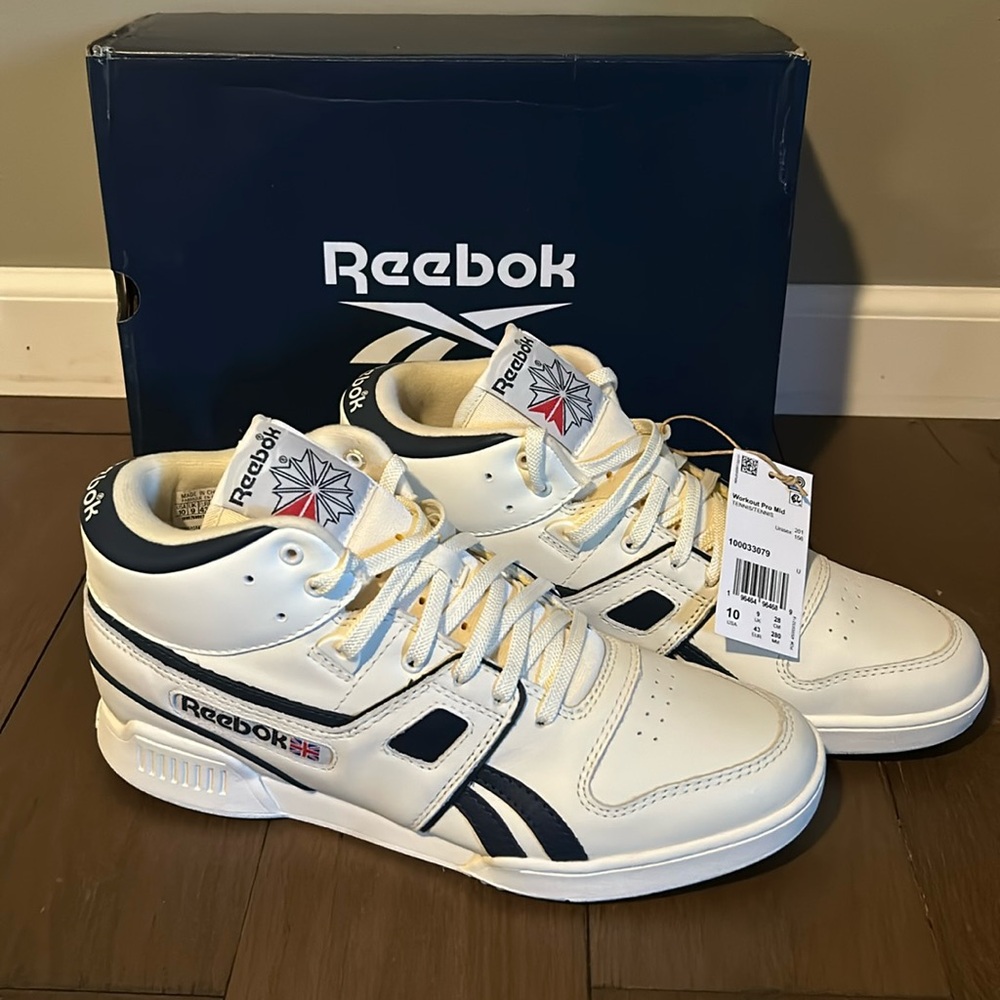 NWT Reebok men’s size 10